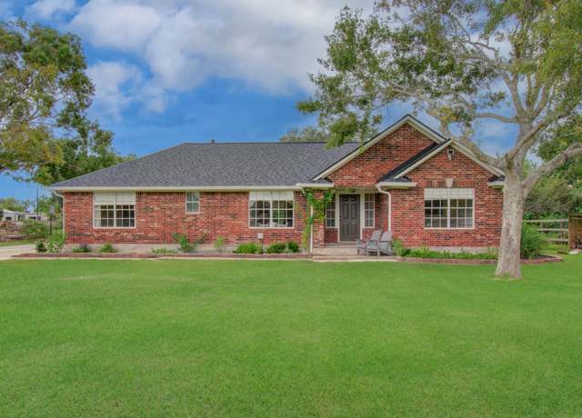 Property at 11726 Country Side Dr, Rosharon, TX 77583, 4 beds, 2.5 baths