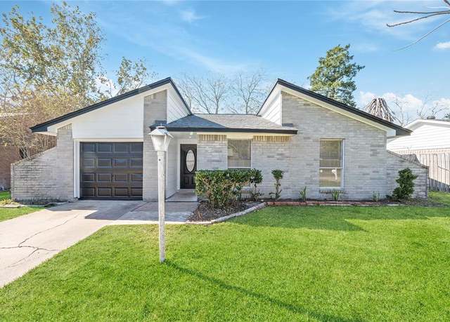 Property at 17006 Blue Mist Dr, Sugar Land, TX 77498, 3 beds, 1 bath