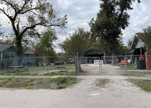 Property at 1617 Simpson St, Houston, TX 77020