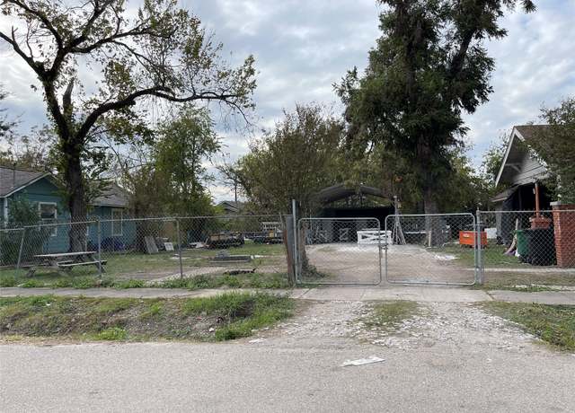 Property at 1617 Simpson St, Houston, TX 77020