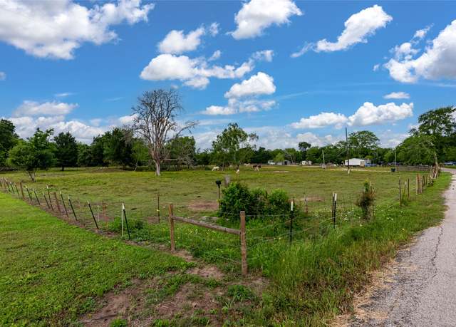 Property at 33703 Reynolds Rd, Fulshear, TX 77441, 3 beds, 2 baths
