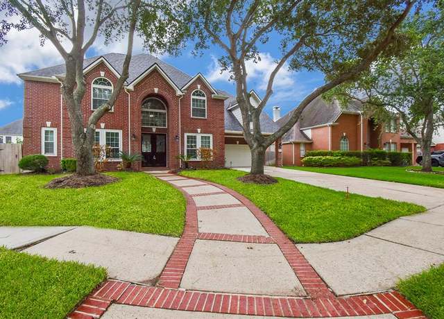 Property at 7111 Morrow Ct, Sugar Land, TX 77479, 5 beds, 3.5 baths