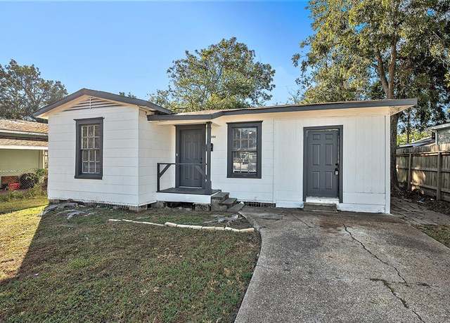 Property at 10406 Wiggins St, Houston, TX 77029, 3 beds, 1 bath