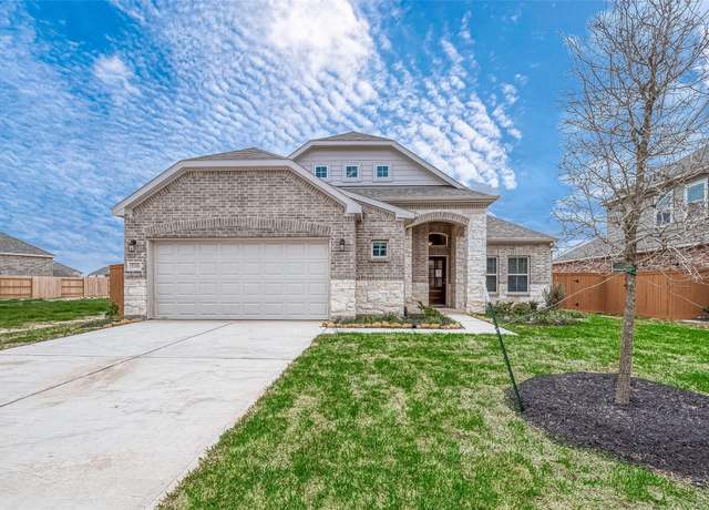 Property at 1041 Comal Trail Dr, Dayton, TX 77535, 3 beds, 2 baths