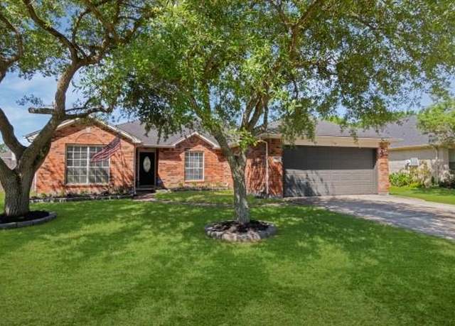 Property at 216 Armand Bay Dr, Dickinson, TX 77539, 4 beds, 2 baths