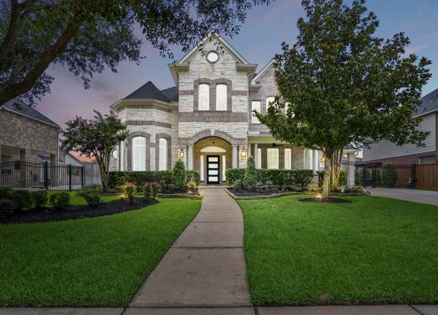 Property at 1515 Redstone Manor Dr, Spring, TX 77379, 4 beds, 3.5 baths