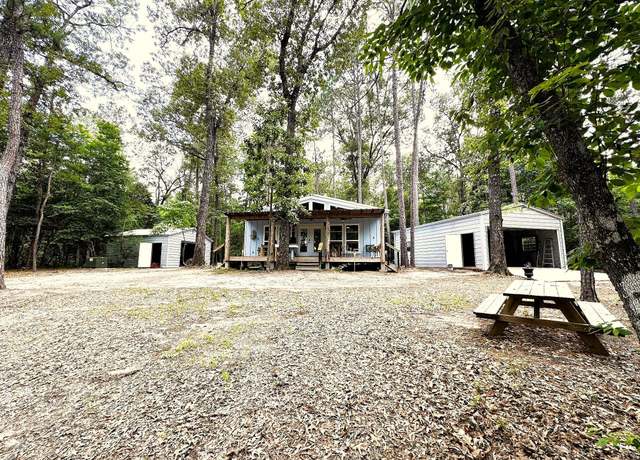 Property at 331 County Road 3240, Colmesneil, TX 75938, 1 bed, 2 baths