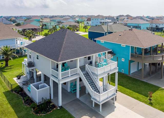 Property at 978 Sue Dr, Crystal Beach, TX 77650, 2 beds, 1.5 baths