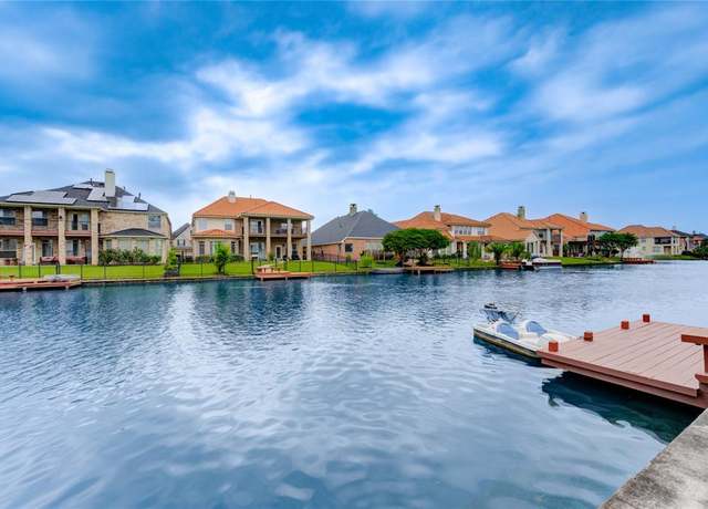 Property at 14330 Ayers Rock Rd, Sugar Land, TX 77498, 4 beds, 3.5 baths