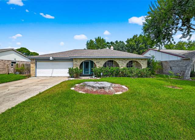 Property at 6822 Laughlin Dr, Missouri City, TX 77489, 3 beds, 2 baths