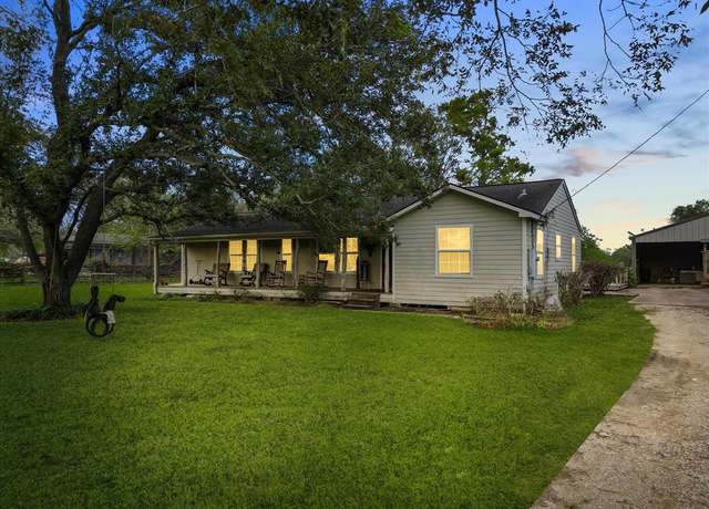 Property at 3188 County Road 181, Alvin, TX 77511, 4 beds, 2 baths