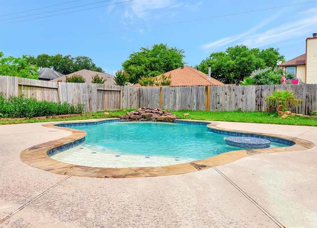 Property at 1413 Cottage Cove Ct, Seabrook, TX 77586