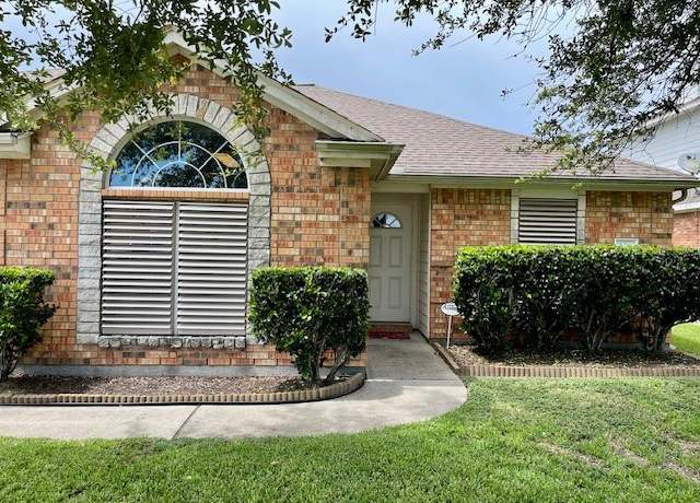 Property at 626 26th Ave N, Texas City, TX 77590, 3 beds, 2 baths