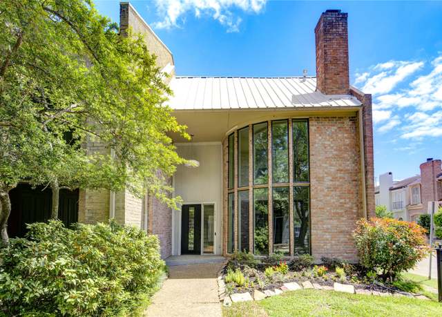 Property at 7612 Olympia Dr, Houston, TX 77063, 3 beds, 2.5 baths