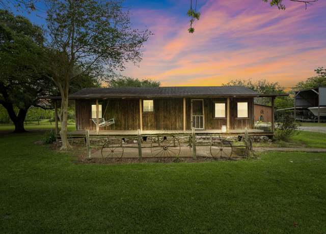 Property at 5330 Pearson Rd, Santa Fe, TX 77517, 2 beds, 1 bath