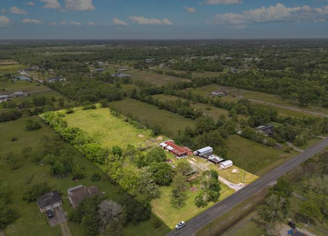 Property at 5330 Pearson Rd, Santa Fe, TX 77517, 2 beds, 1 bath