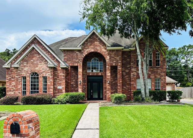 Property at 14919 Hyde Park Pl, Houston, TX 77069, 5 beds, 3.5 baths