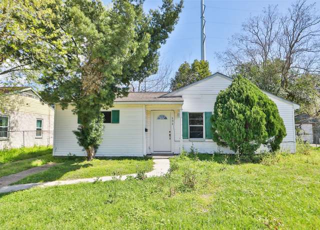 Property at 302 14th St N, Texas City, TX 77590, 3 beds, 2 baths