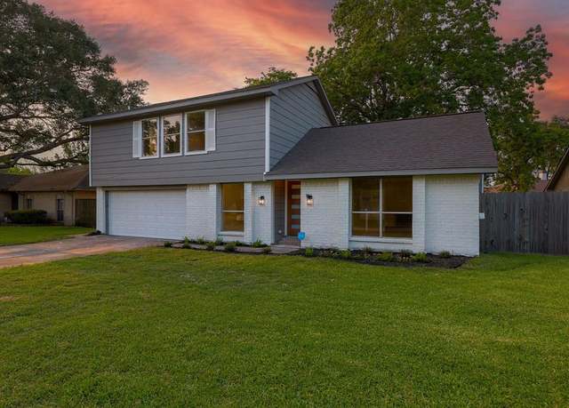 Property at 2806 Fir Crest Ct, Stafford, TX 77477, 4 beds, 2.5 baths