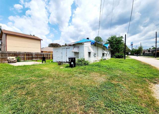 Property at 301 Vincent St, Houston, TX 77009, 2 beds, 2 baths
