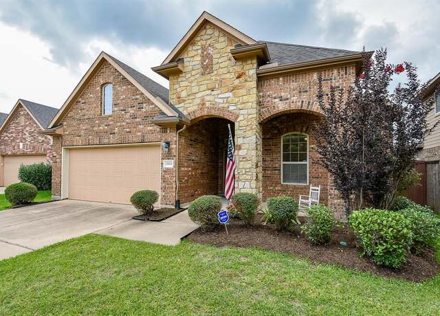 Property at 27515 Huggins Crest Ct, Fulshear, TX 77441, 3 beds, 2 baths