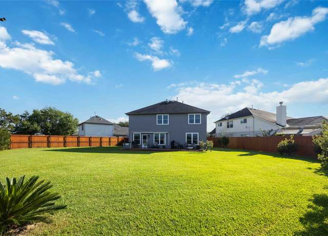 Property at 13950 Enridge Ln, Houston, TX 77048, 5 beds, 2.5 baths