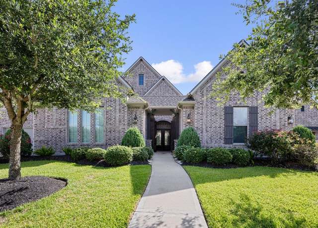 Property at 13630 E Palomino Lake Cir, Cypress, TX 77429, 4 beds, 4.5 baths