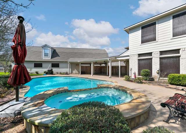 Property at 11206 Edwards Ave, Pearland, TX 77584, 4 beds, 4.5 baths
