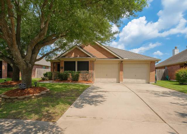 Property at 509 Naples Terrace Ln, La Marque, TX 77568, 4 beds, 2 baths