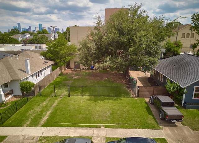Property at 1032 Key St, Houston, TX 77009