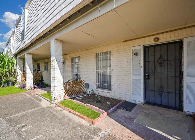 Property at 6201 Ranchester Dr #26, Houston, TX 77036, 3 beds, 2.5 baths