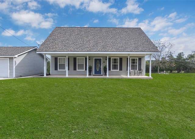 Property at 600 Padgett Rd, Coldspring, TX 77331, 3 beds, 2.5 baths