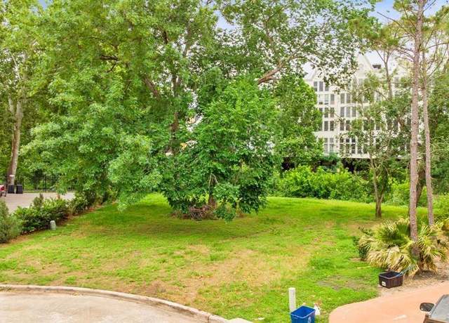 Property at 2 Magnolia Bend Dr, Houston, TX 77024