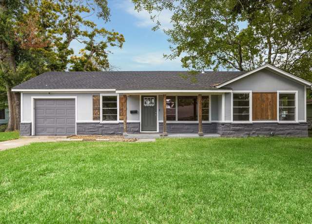 Property at 106 Scott St, Baytown, TX 77520, 3 beds, 1 bath