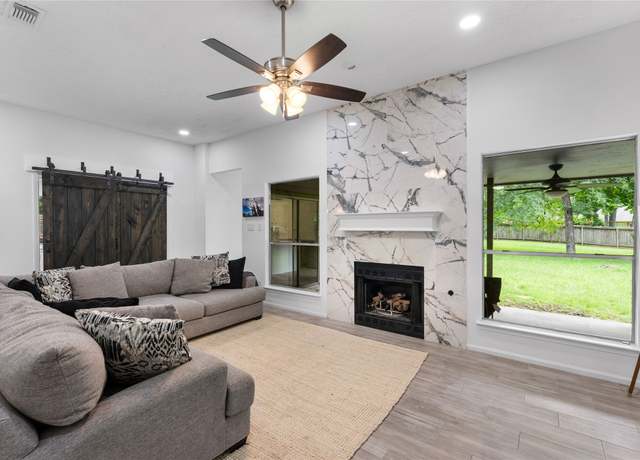 Property at 2403 Mustang Dr, Conroe, TX 77384, 3 beds, 2 baths