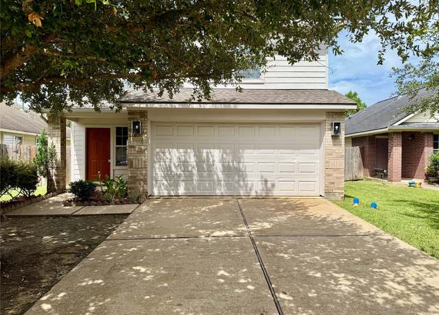 Property at 11023 Clear Villa Ln, Houston, TX 77034, 4 beds, 2.5 baths