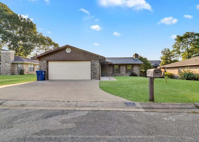 Property at 110 Campbell Wood Dr, Livingston, TX 77351, 3 beds, 2 baths