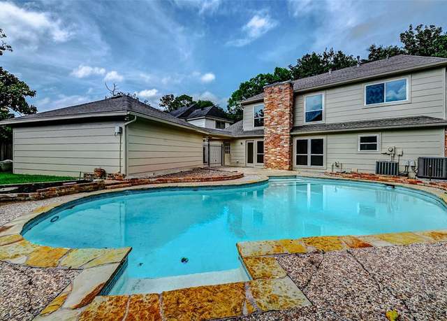Property at 1406 Rustic Knolls Dr, Katy, TX 77450, 4 beds, 2.5 baths