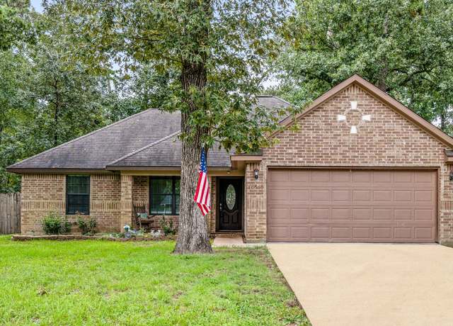Property at 10668 Royal Magnolia Dr, Conroe, TX 77303, 3 beds, 2 baths