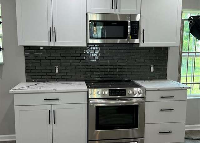 Property at 10525 Fairland Dr, Houston, TX 77051, 3 beds, 2 baths