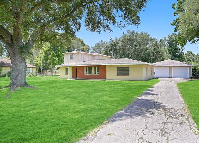 Property at 2006 Evergreen Ln, La Marque, TX 77568, 5 beds, 3 baths