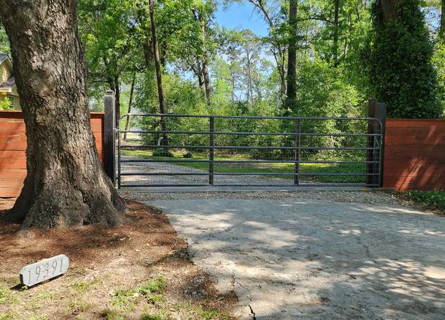 Property at 19391 Acorn Hill Dr, Conroe, TX 77302