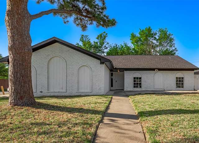 Property at 11303 Hazen St, Houston, TX 77072, 4 beds, 3 baths