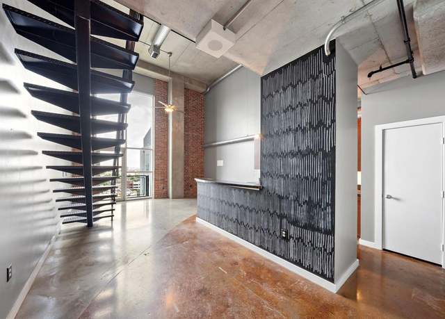 Property at 2000 Bagby St #13439, Houston, TX 77002, 1 bed, 1.5 baths