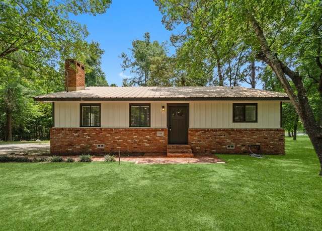 Property at 13A Big Lake Cir, Huntsville, TX 77320, 3 beds, 2 baths