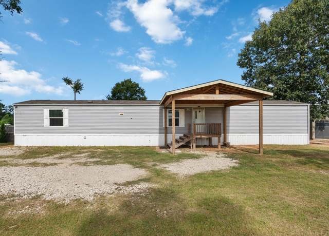 Property at 16543 Tremont Dr, Conroe, TX 77303, 3 beds, 2 baths