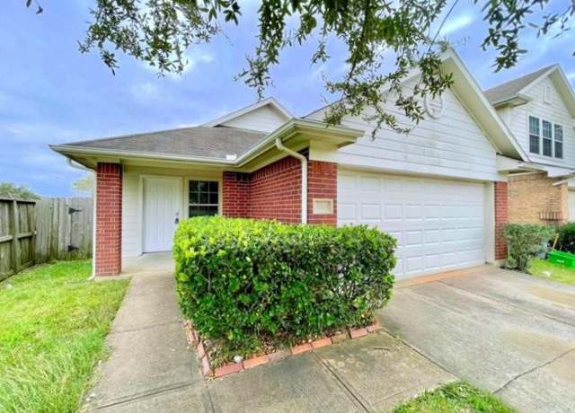 Property at 3318 Field Manor Ln, Houston, TX 77047, 3 beds, 2 baths