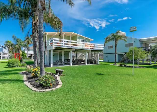 Property at 22201 Matagorda Dr, Galveston, TX 77554, 3 beds, 2.5 baths