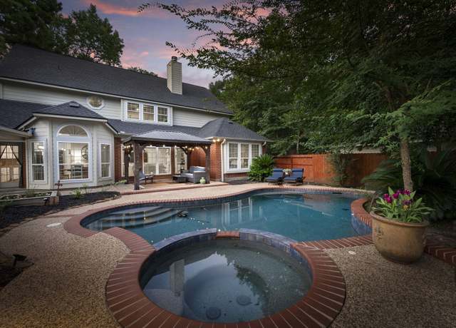 Property at 79 N Summer Cloud Dr, The Woodlands, TX 77381, 4 beds, 3.5 baths