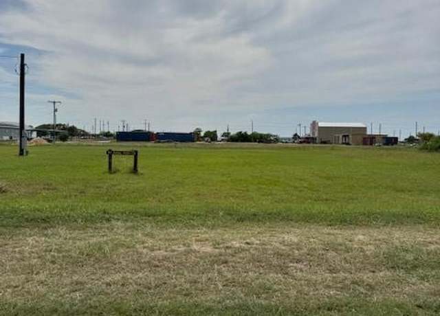 Property at 92 Angelfish Dr, Palacios, TX 77465